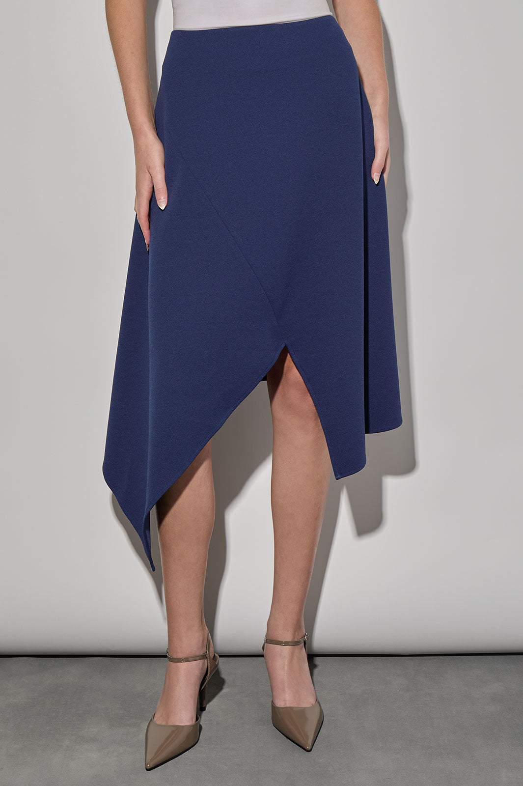 Asymmetrical crepe skirt hotsell