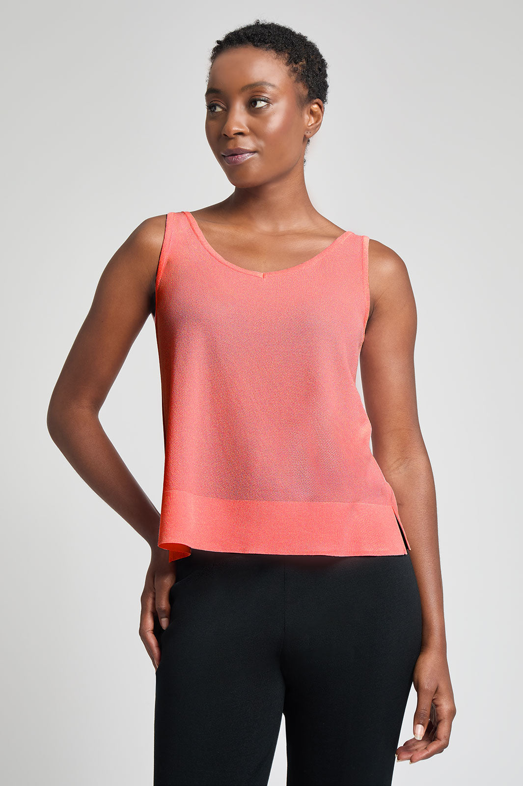 【新品】bIhlc Back Print No Sleeve Tops Plus Size V-Neck Tank - Side-Slit Soft Knit