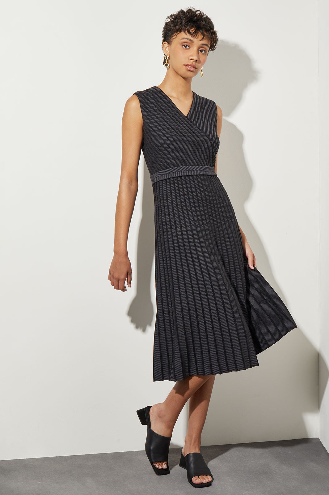 Moneta Checker Flared Dress ワンピース(LONG, MINI 2TYPE) Plus Size Midi Fit & Flare Dress - V-Neck Stripe Knit