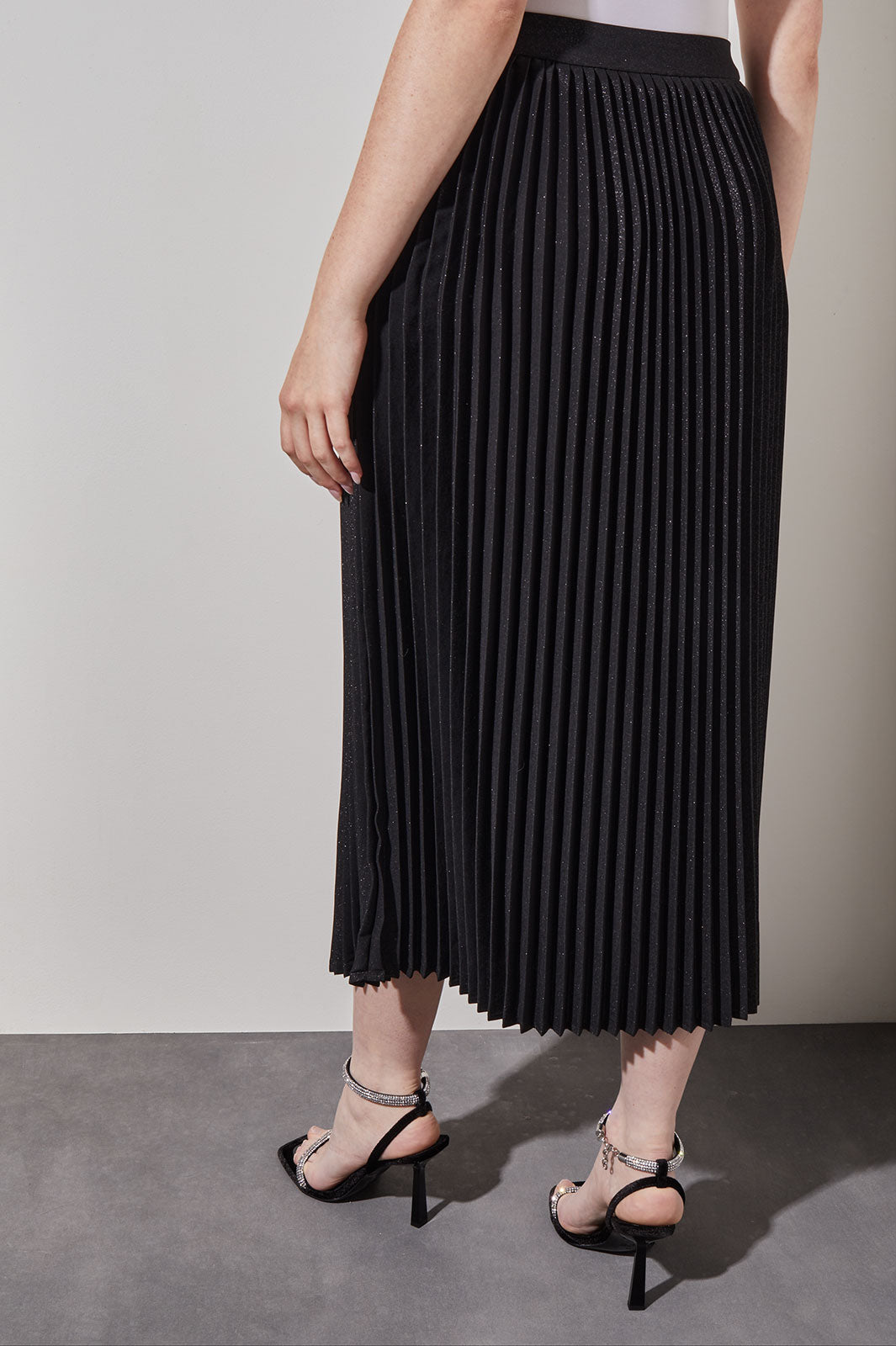 Plus size pleated maxi skirt hotsell