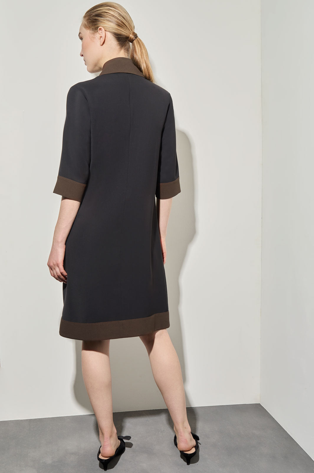 Ming Wang Crepe de Chine Two Tone Mock Neck 34 Sleeve Shift Dress Xs
