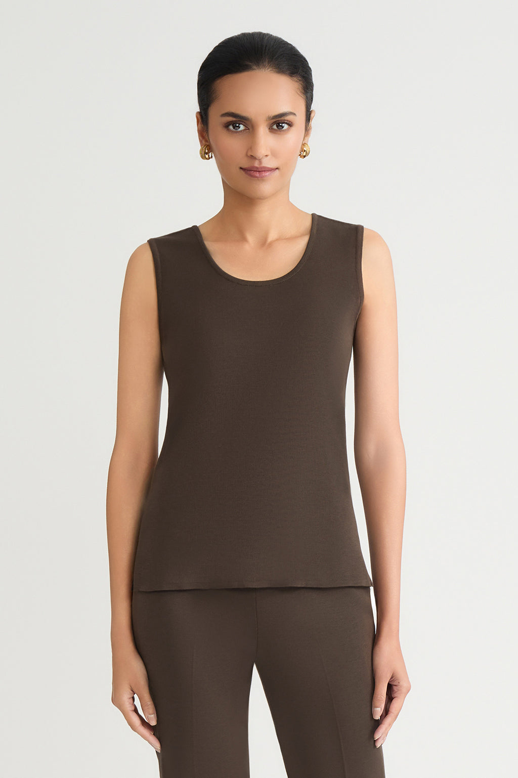 【WOOHWA】SCOOP NECK SLIT UNBAL T Mid-Length Scoop Neck Knit Tank | Ming Wang