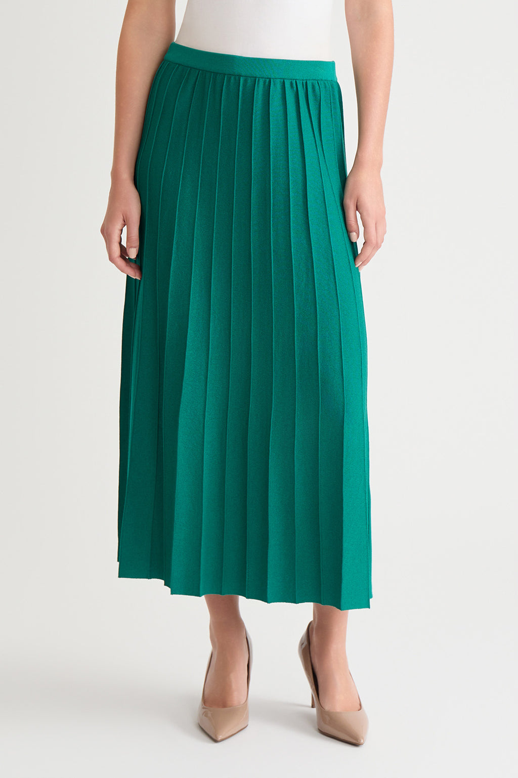 Plus Size Pleated A-Line Soft Knit Maxi Skirt | Ming Wang