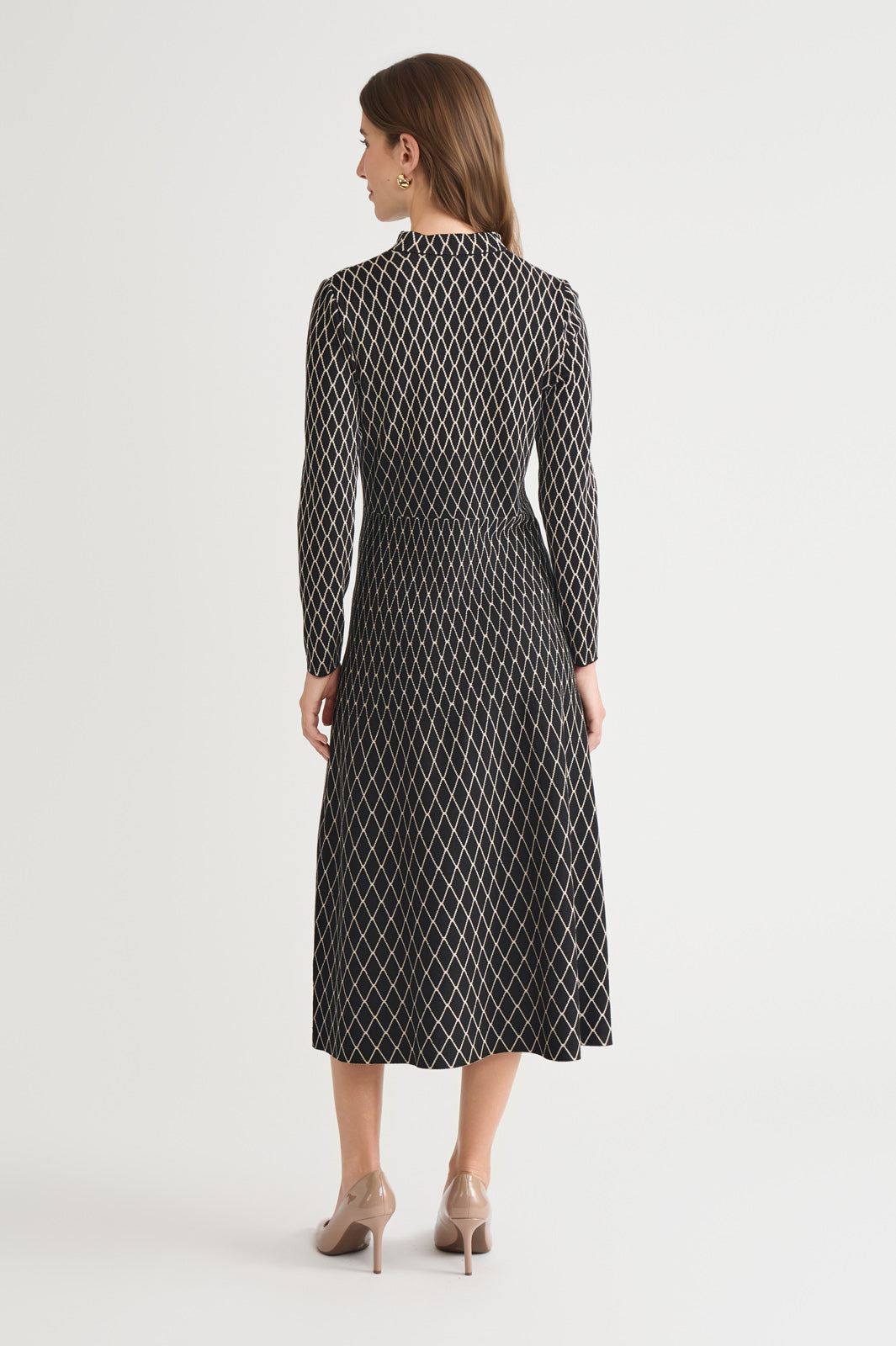 A-Line Diamond Pattern Soft Knit Maxi Dress | Ming Wang