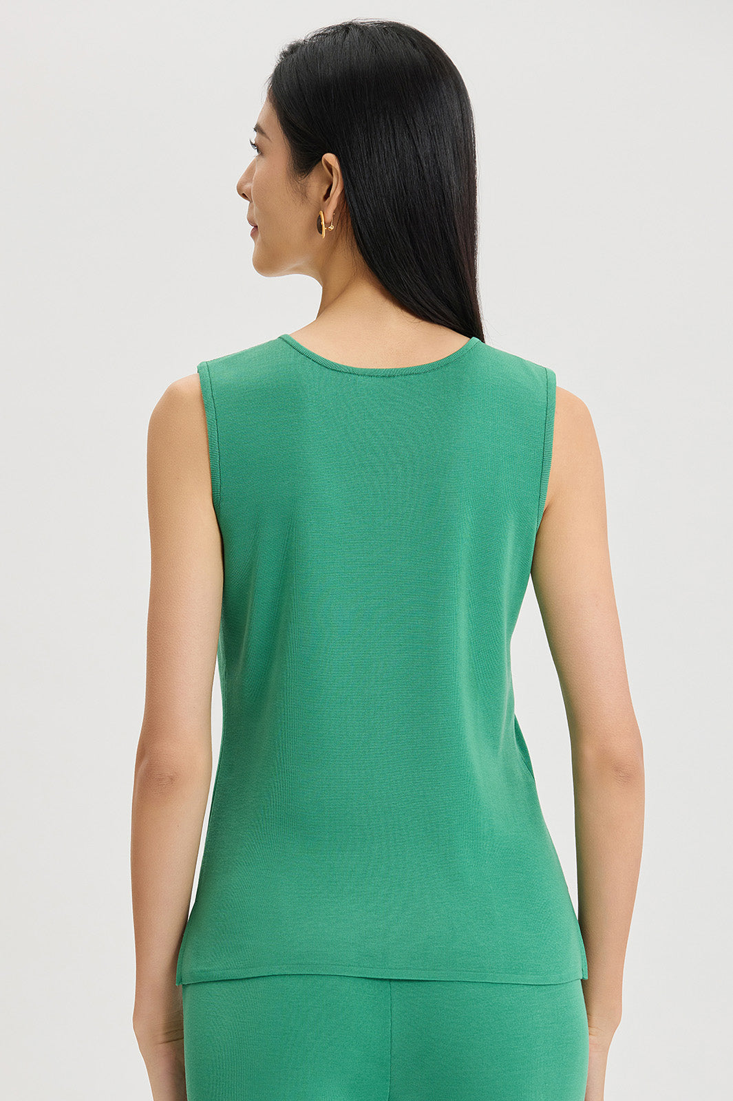 Mid-Length Scoop Neck Knit Tank | Ming Wang