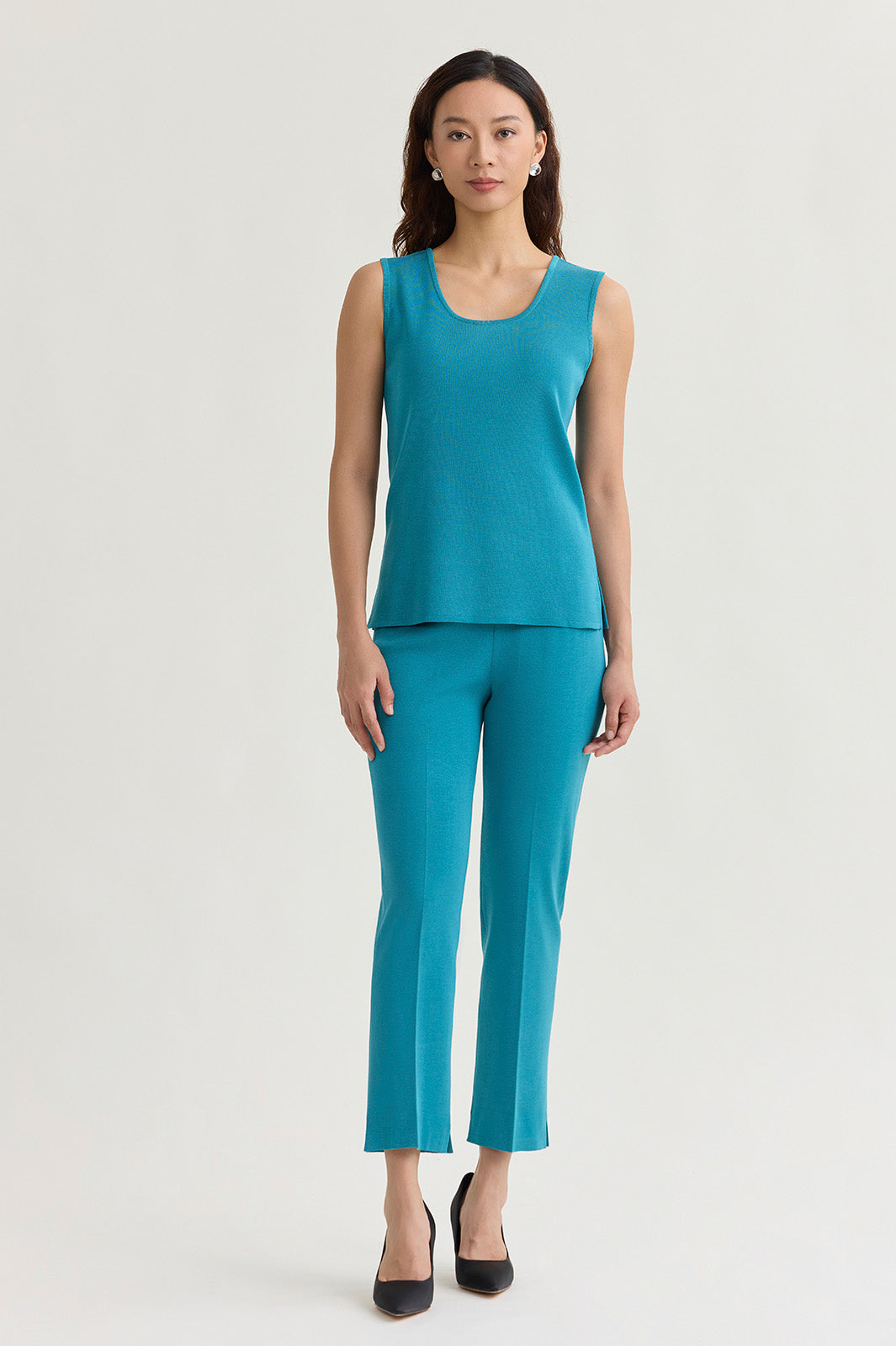 Mid-Length Scoop Neck Knit Tank | Ming Wang