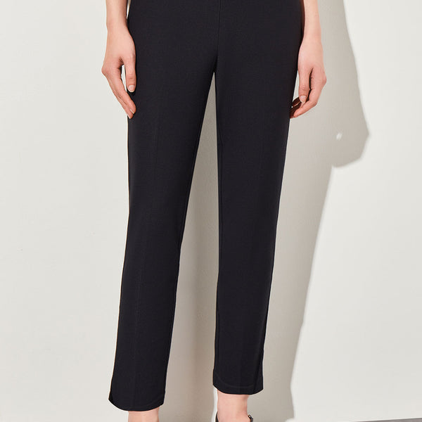 台湾発【STUDIO DOE】Textured Stretch Quarter-Trousers 1. 
